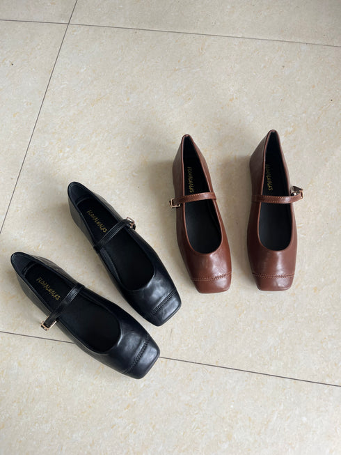 Women Square-Toe Plain Leather Shoe